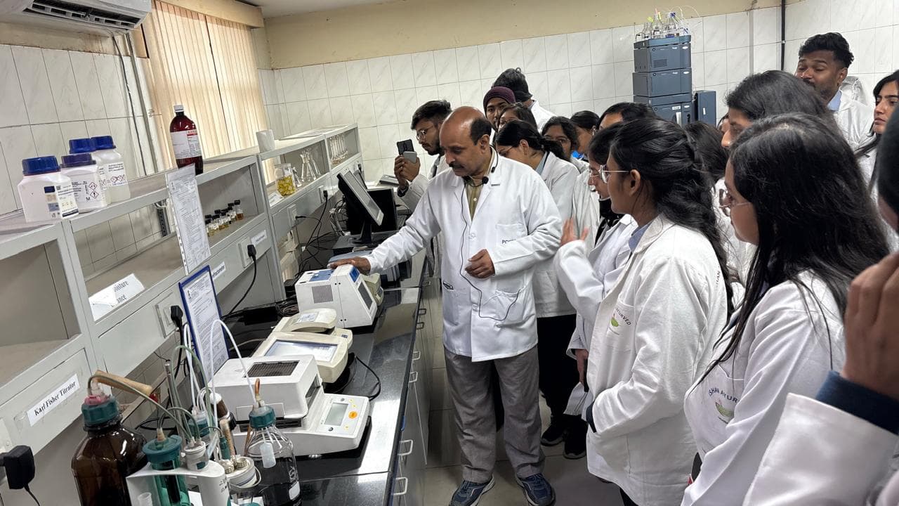 Academic Visit to Pharmacopoeia Commission of Indian Medicine & Homoeopathy (PCIM&H), Ghaziabad - Photo 9